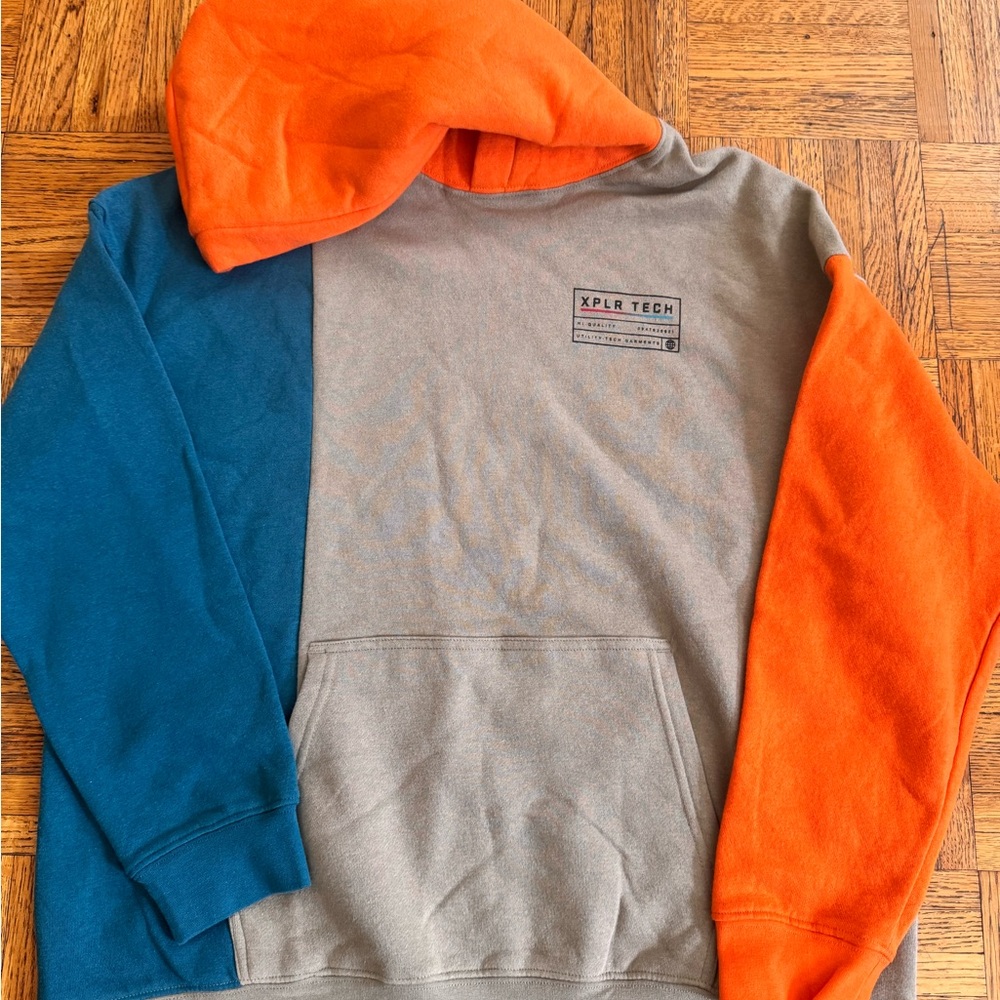 H&M 
Boys 10-12Y
XPLR TECH
NWT